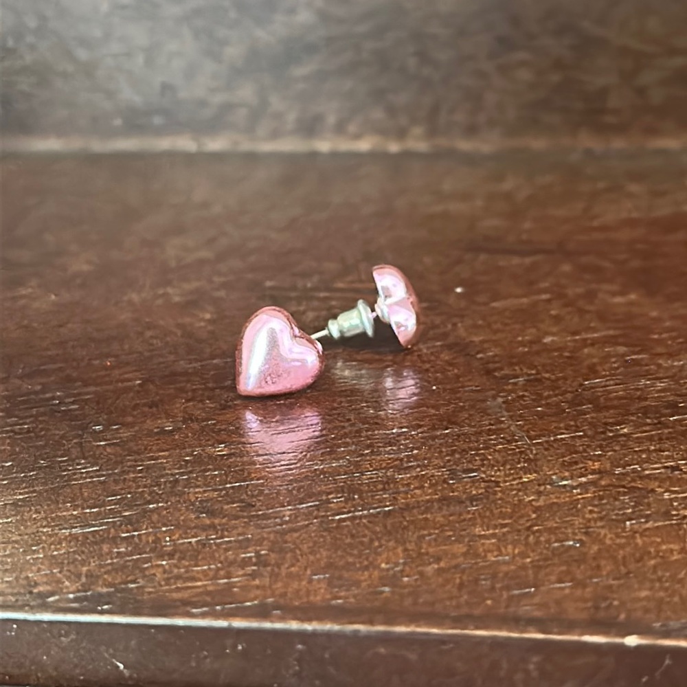Women’s pink heart stud earrings